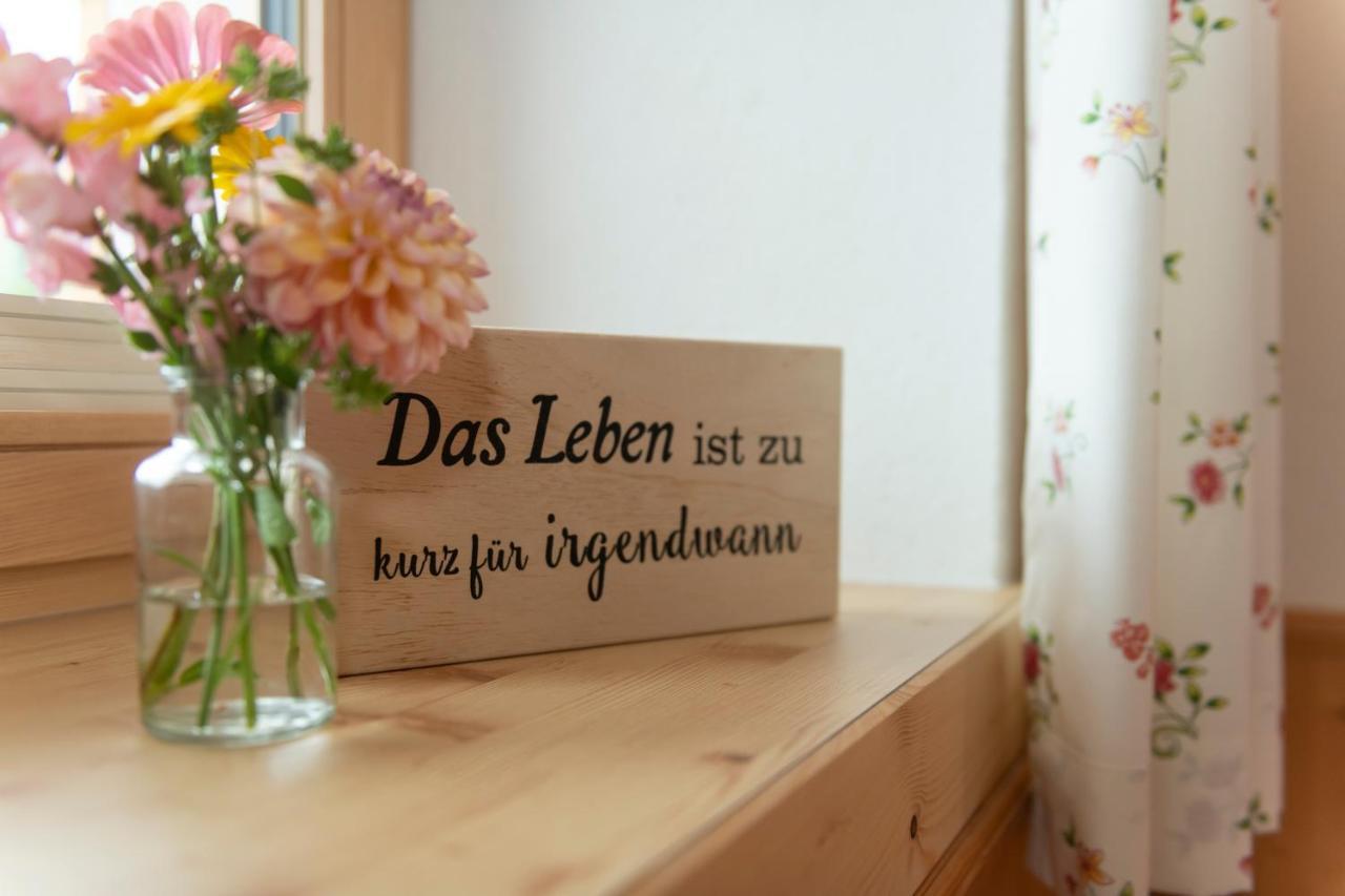 Hartlhof Urlaub Am Baby- Und Kinderbauernhof Niederau Exterior foto