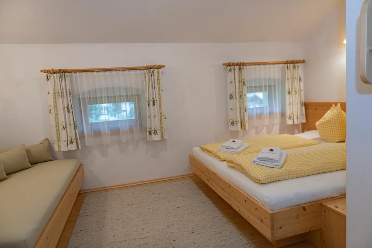 Hartlhof Urlaub Am Baby- Und Kinderbauernhof Niederau Exterior foto