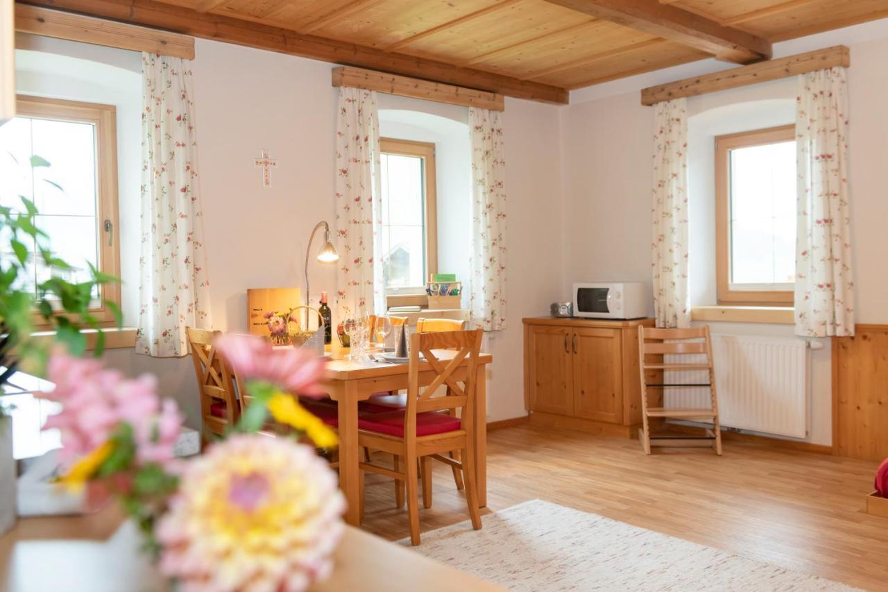 Hartlhof Urlaub Am Baby- Und Kinderbauernhof Niederau Exterior foto