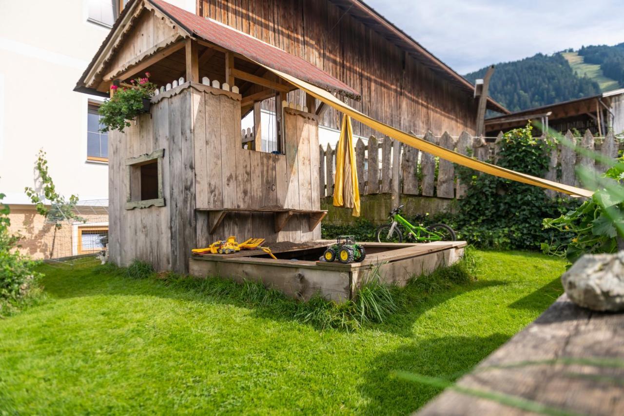 Hartlhof Urlaub Am Baby- Und Kinderbauernhof Niederau Exterior foto